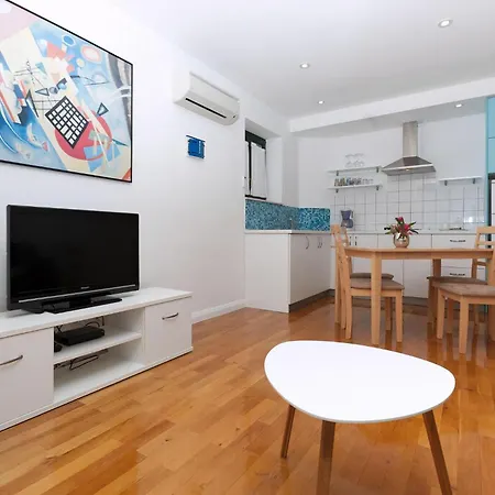 Cinthija Mit Balkon Direkt Am Apartment Bibinje