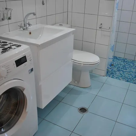 Apartment Cinthija Mit Balkon Direkt Am
